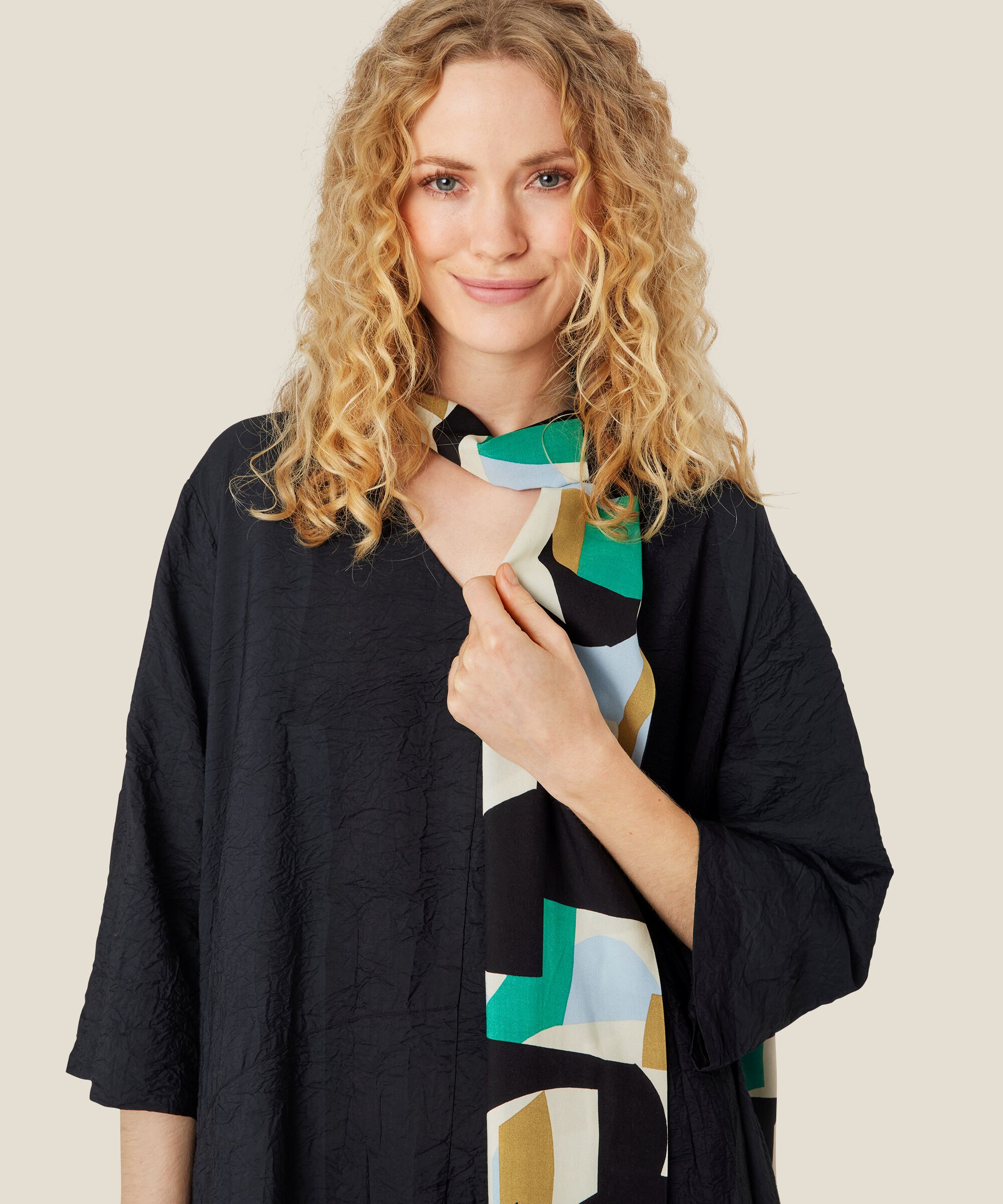 Alo Scarf, Greenlake