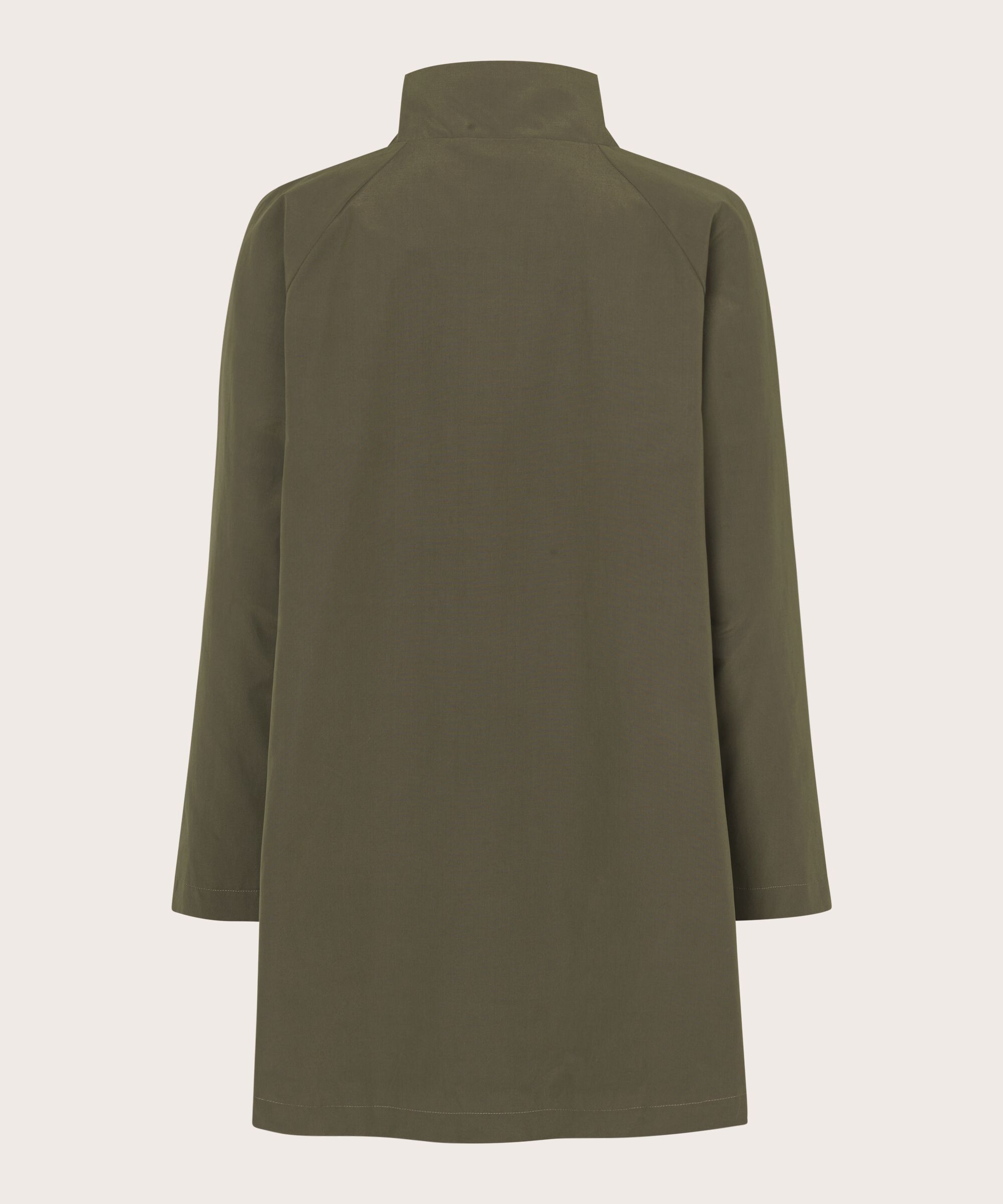 Teresa Coat, Crocodile