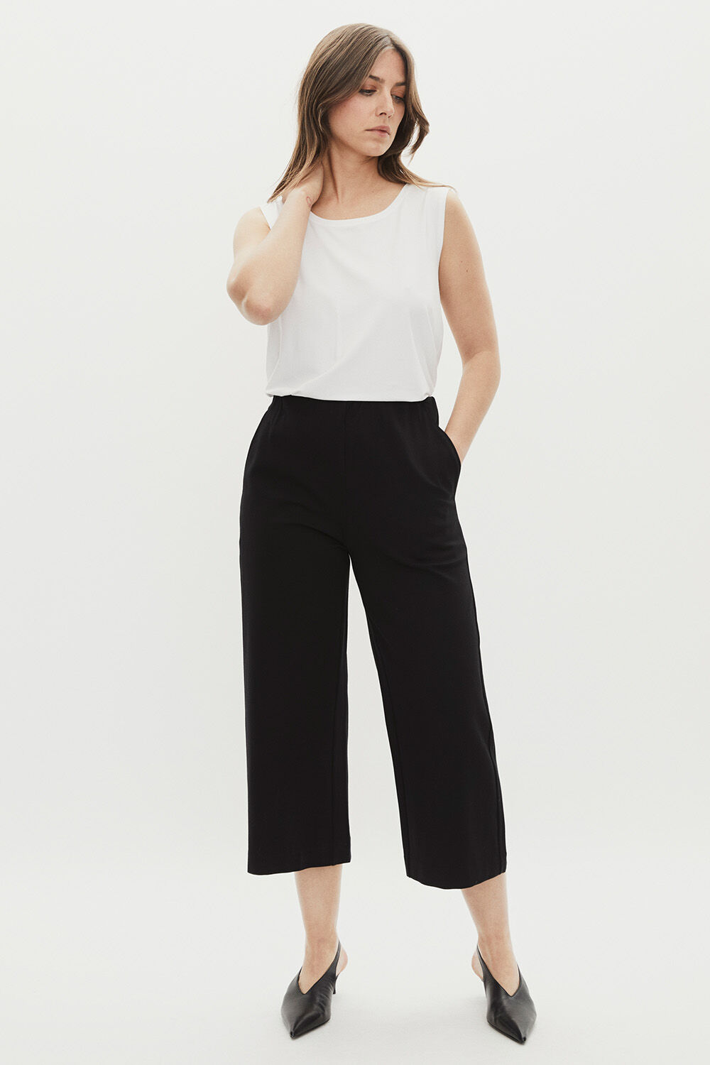 Elisa JERSEY Top - White, Piri JERSEY Trousers - Black