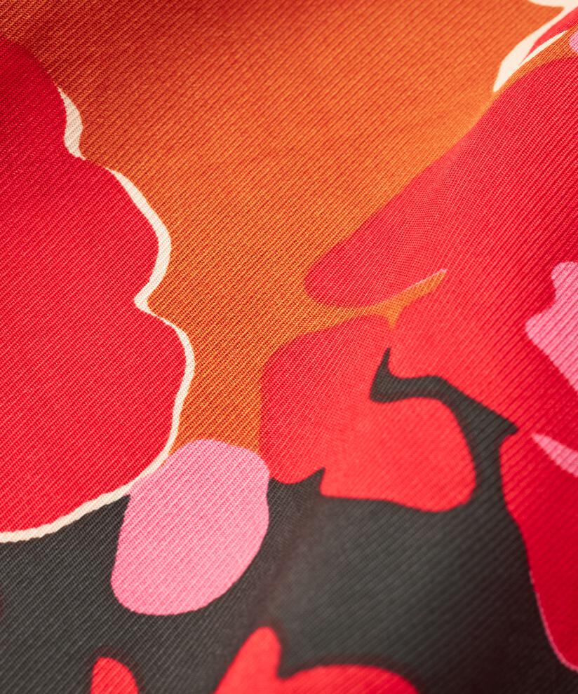 Kay Blouse, Tango Red