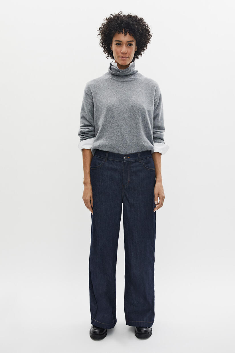 Faricka Jumper - M. Grey mel., Ilonka Shirt - White, Passang Denim Trousers - Dark Denim
