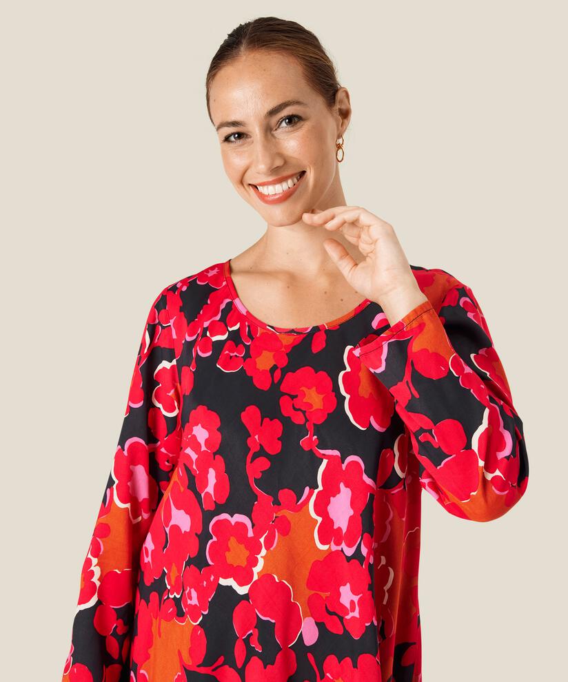 Kay Blouse, Tango Red