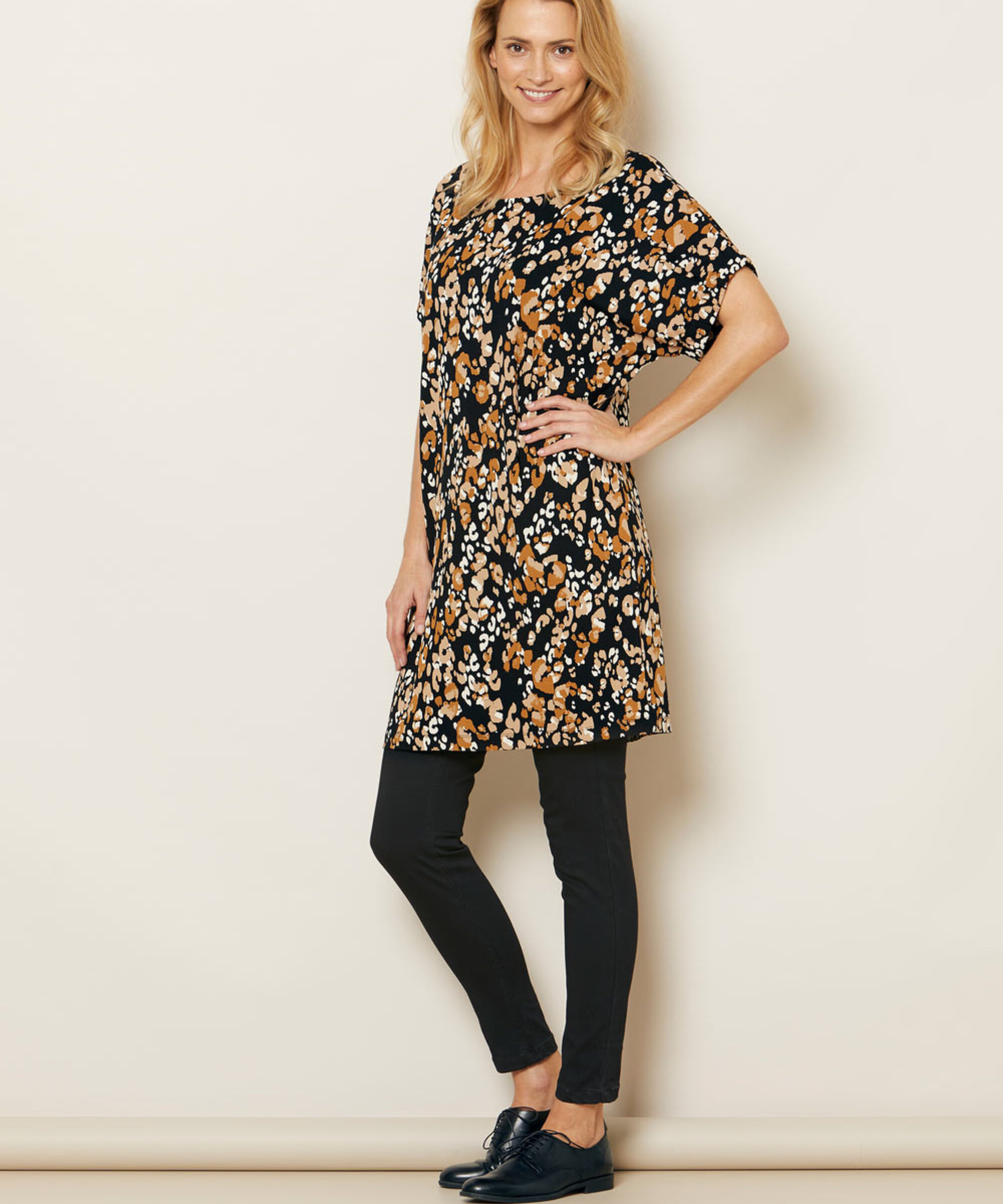 NABIS DRESS, Nomad