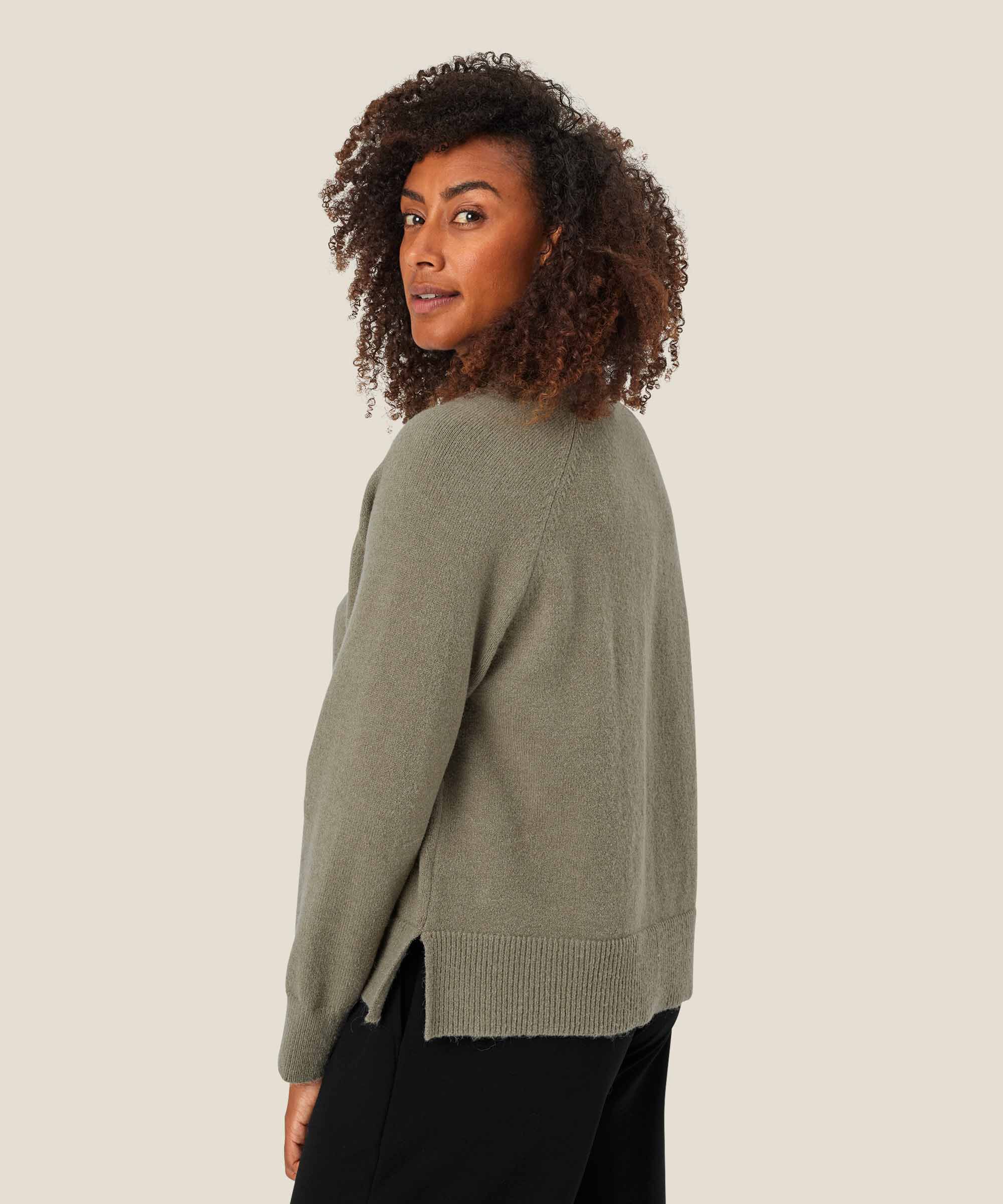 Faye Jumper, Vetiver