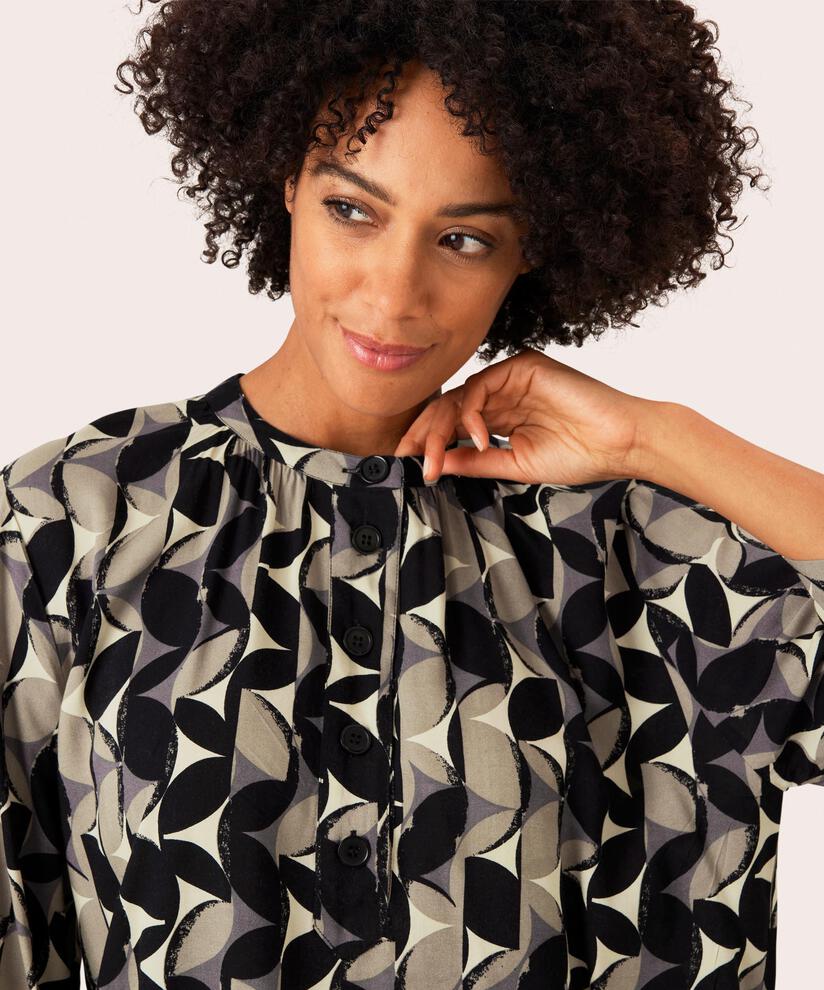 Delly Blouse, Volcanic