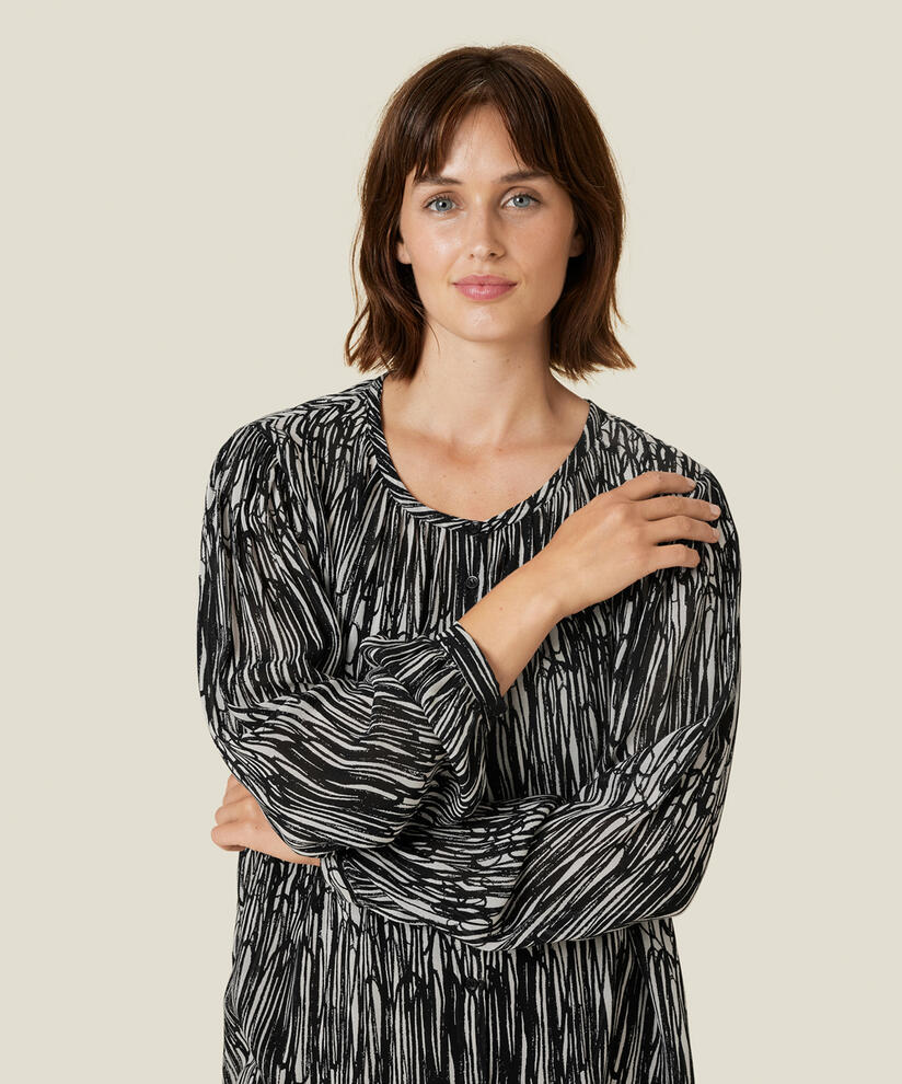 IVA SHIRT, Black