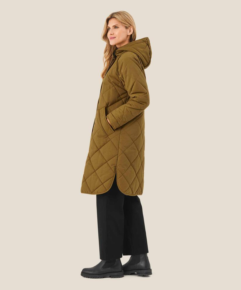 Tadea Coat, Plantation