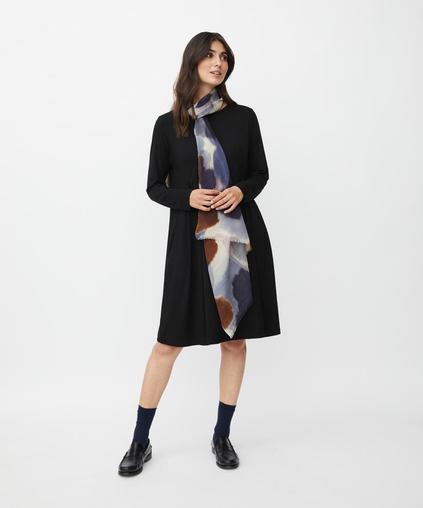 Ajaksa Scarf, Navy Blazer