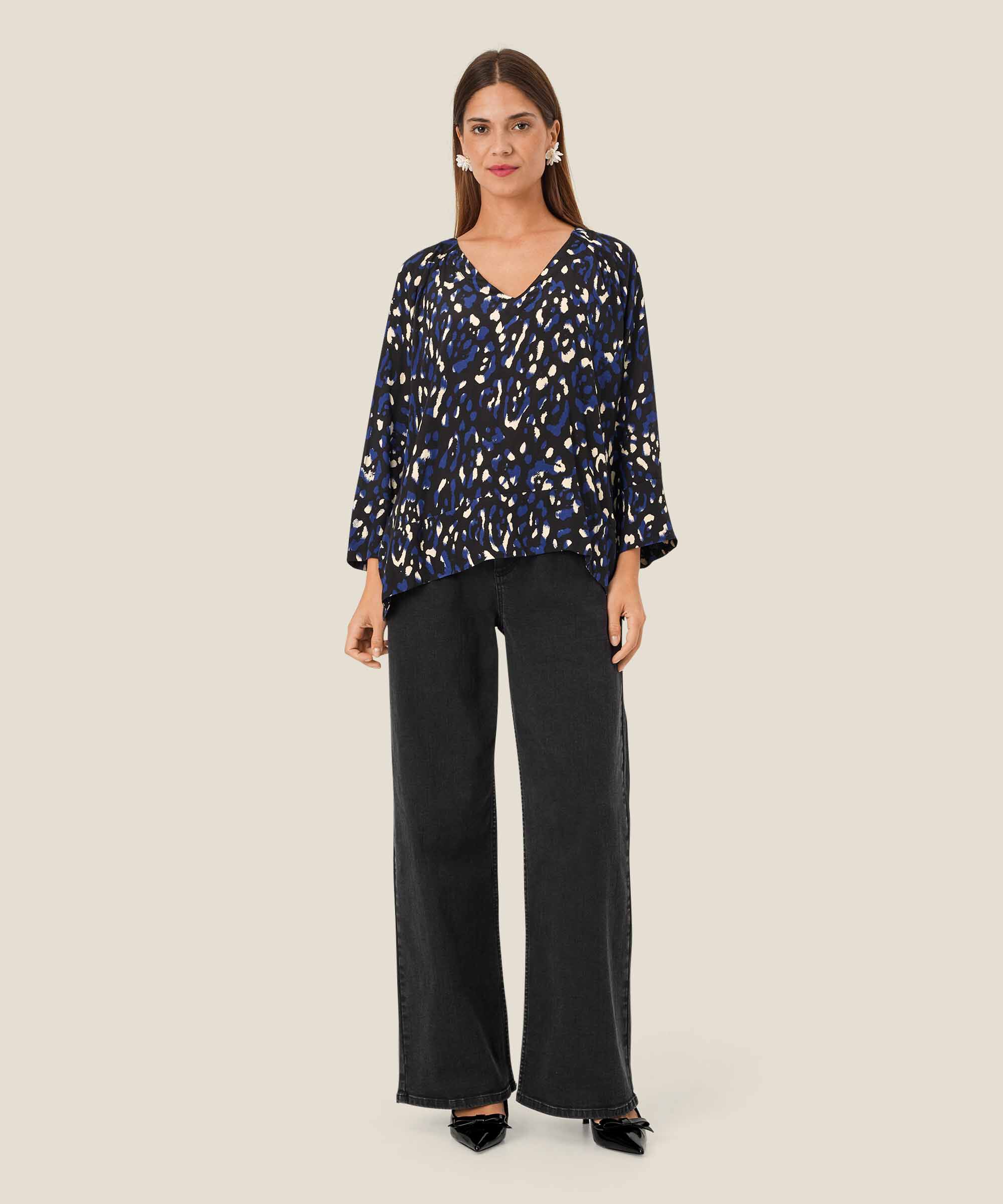 Benika Blouse, Medieval blue
