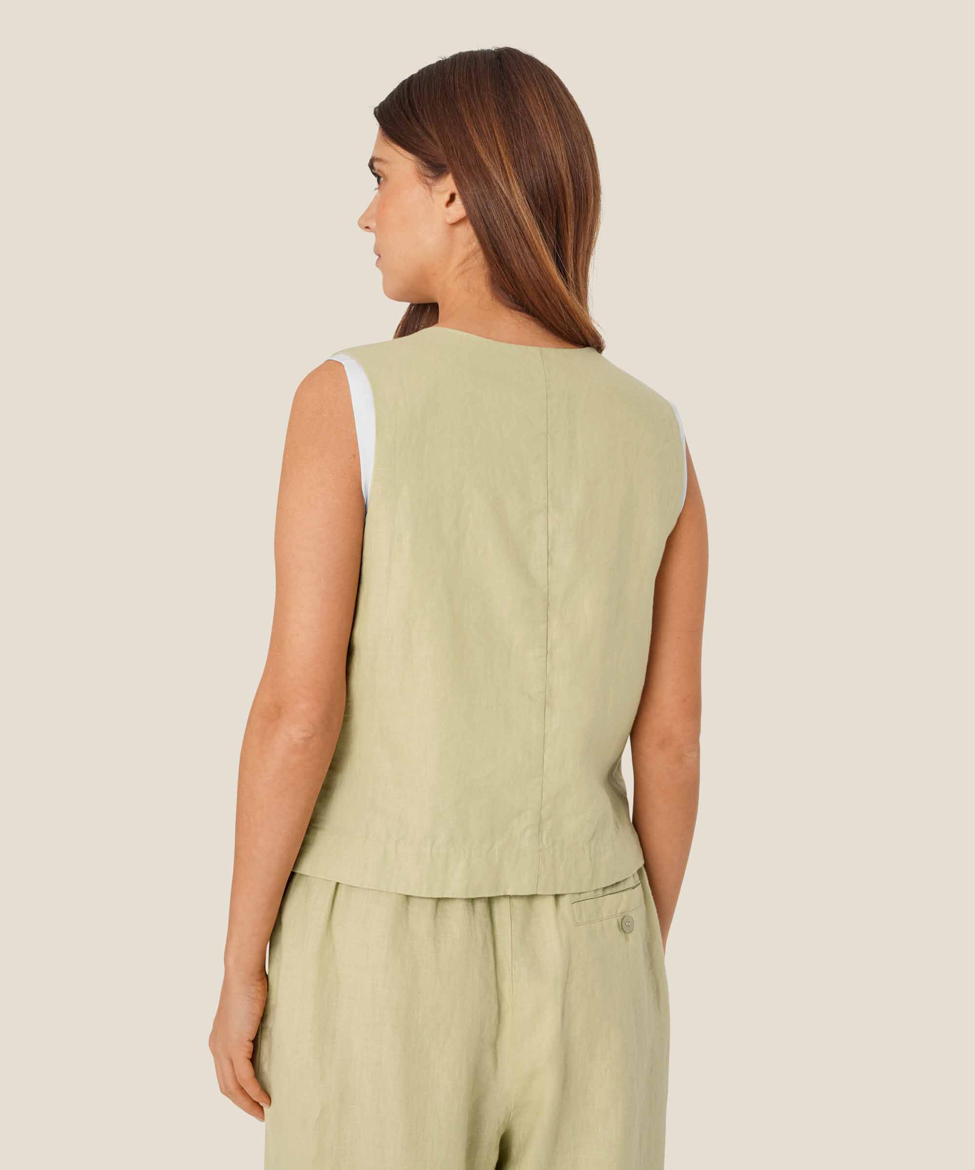 Jordyn Waistcoat, Bog