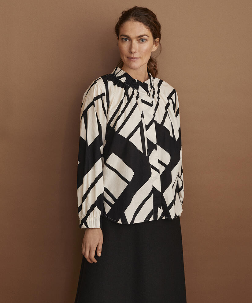 IRATTA SHIRT, Black