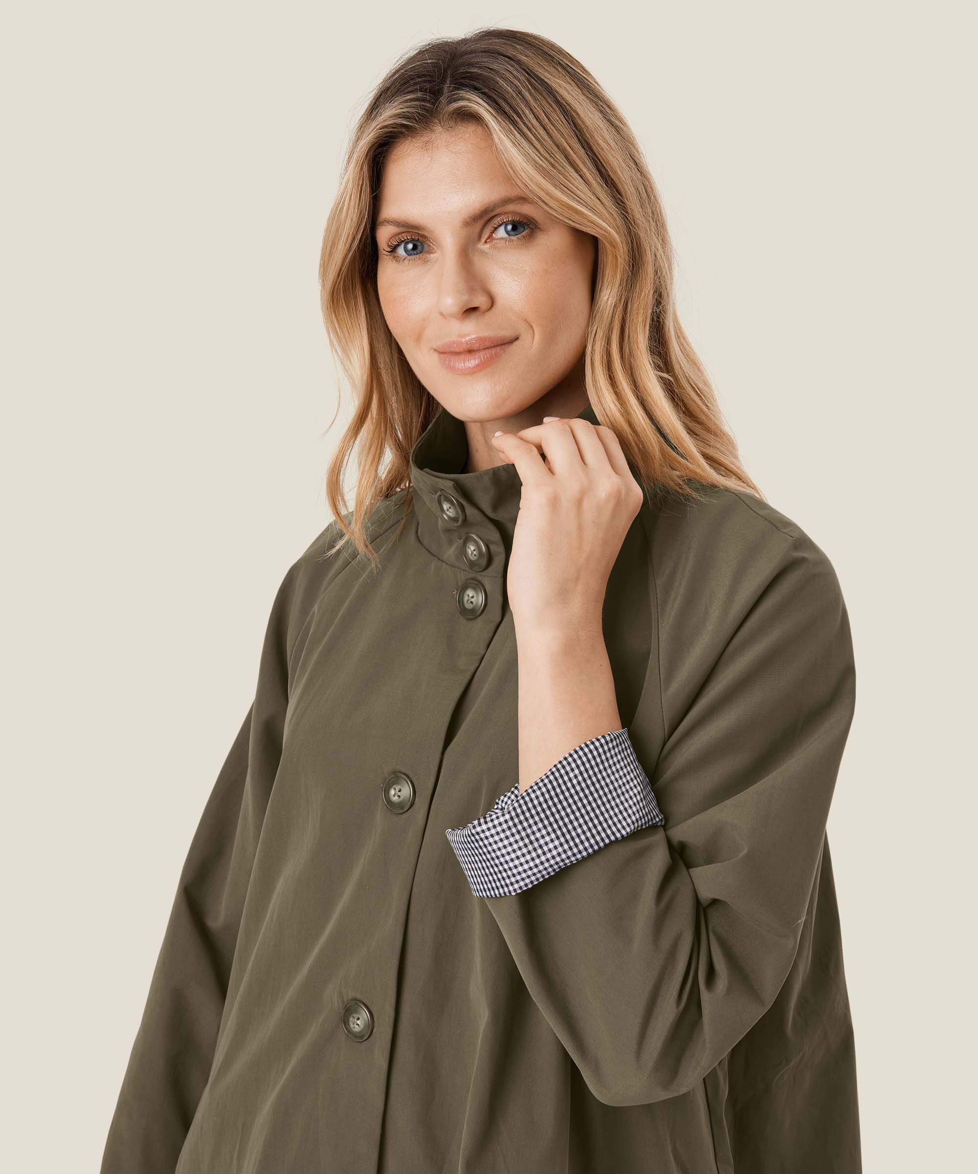 Teresa Coat, Crocodile