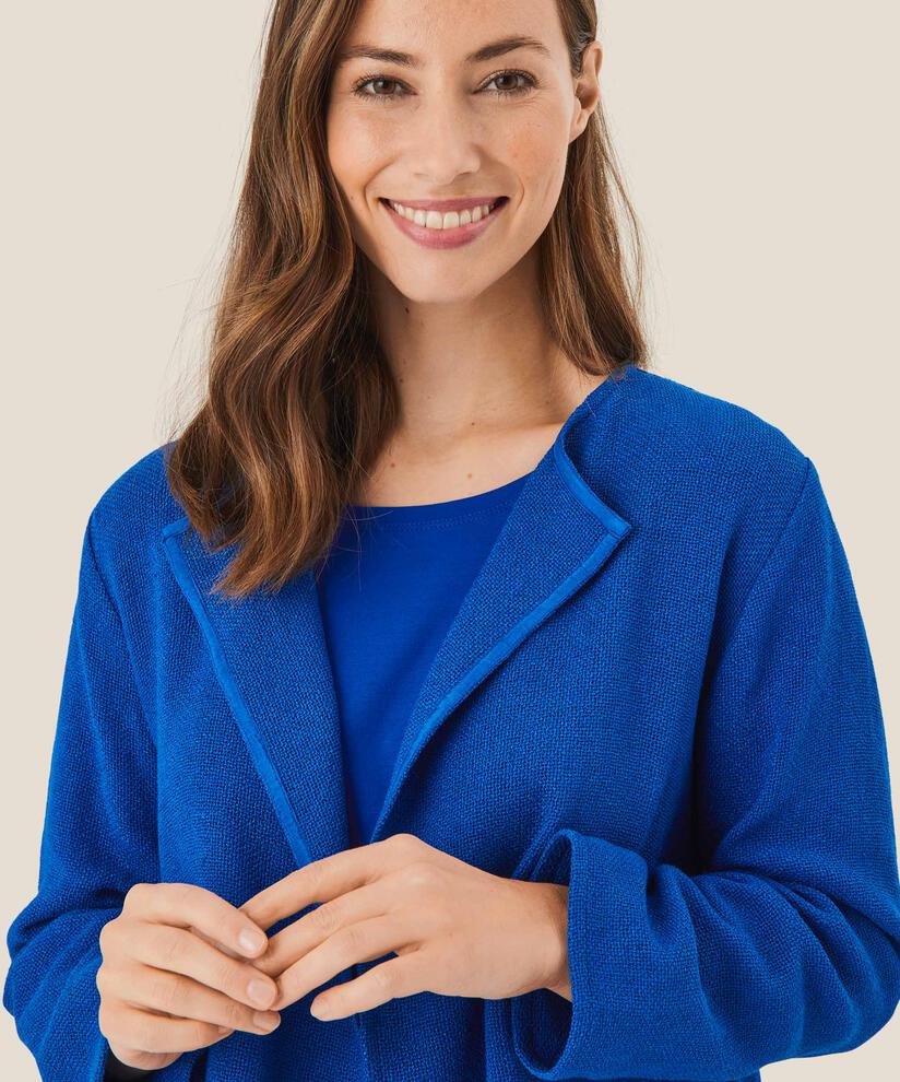 Julitta Jacket, Surf the web