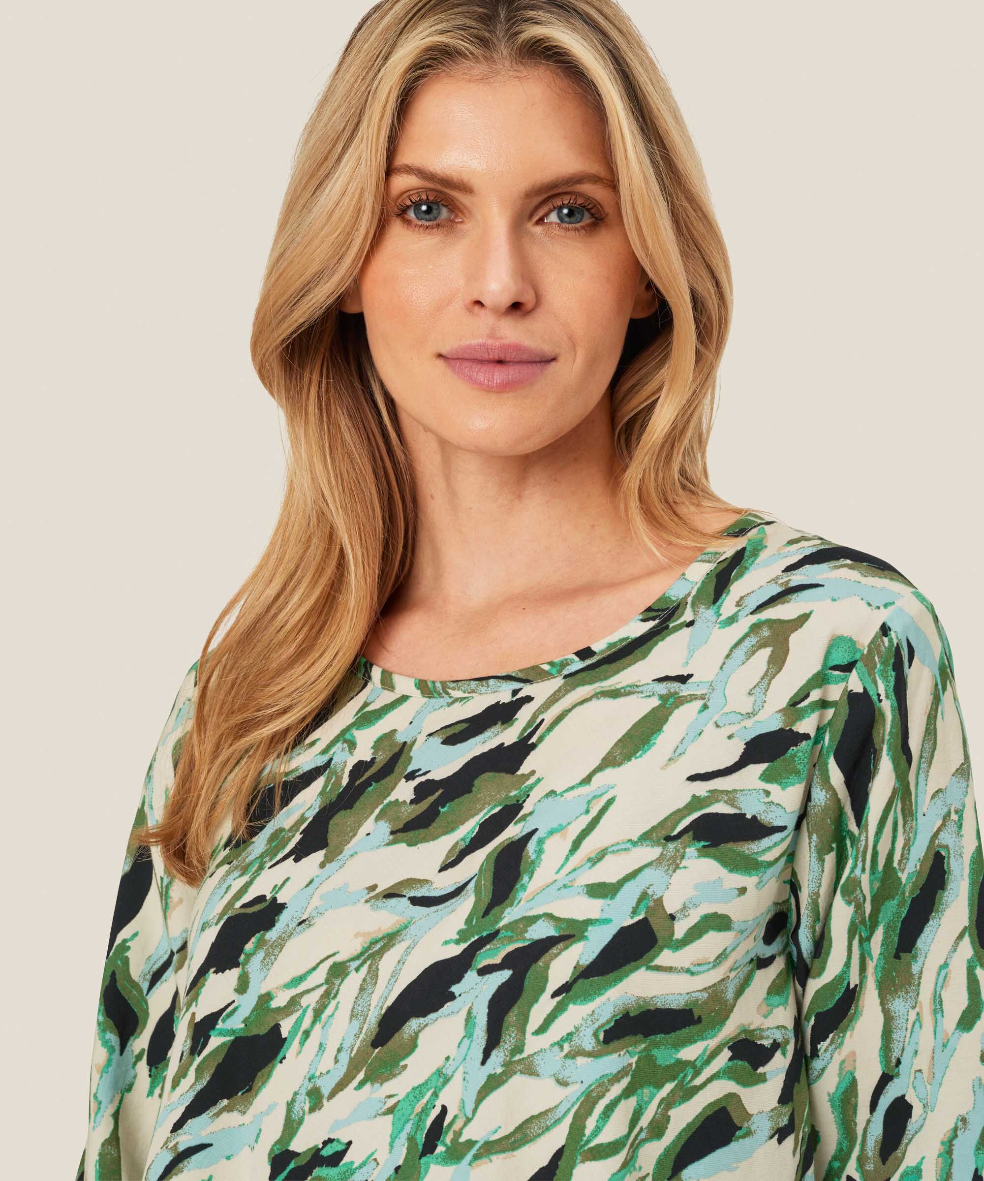 Kay Blouse, D. Lichen Green