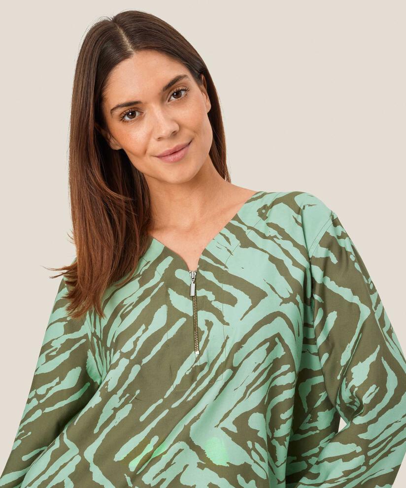 Drean Blouse, D. Lichen Green