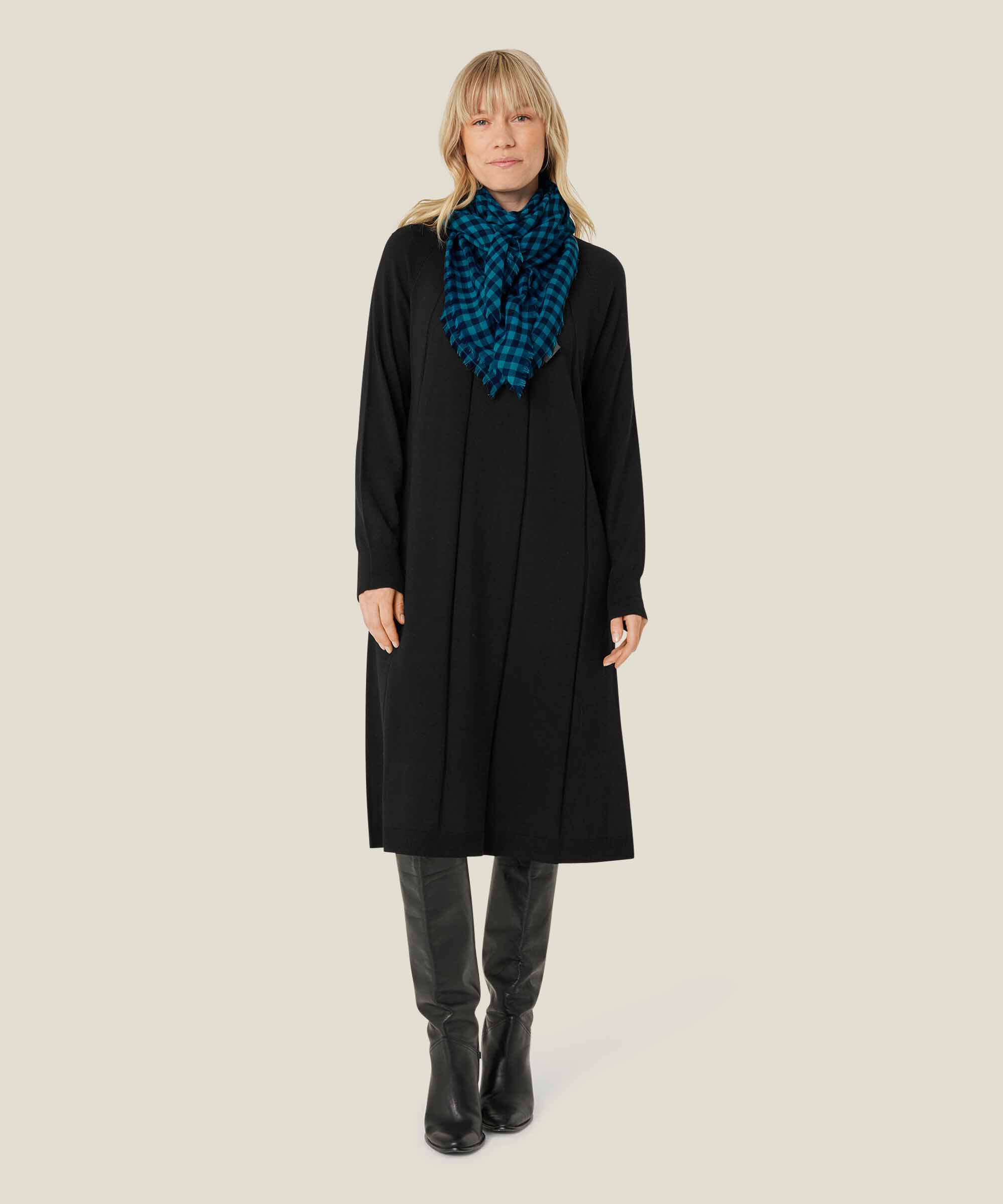 Asserina Scarf, Celestial
