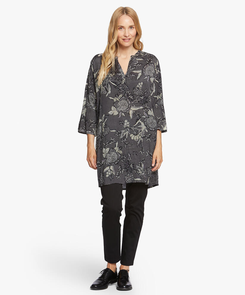 GUSTA TUNIC, Shark