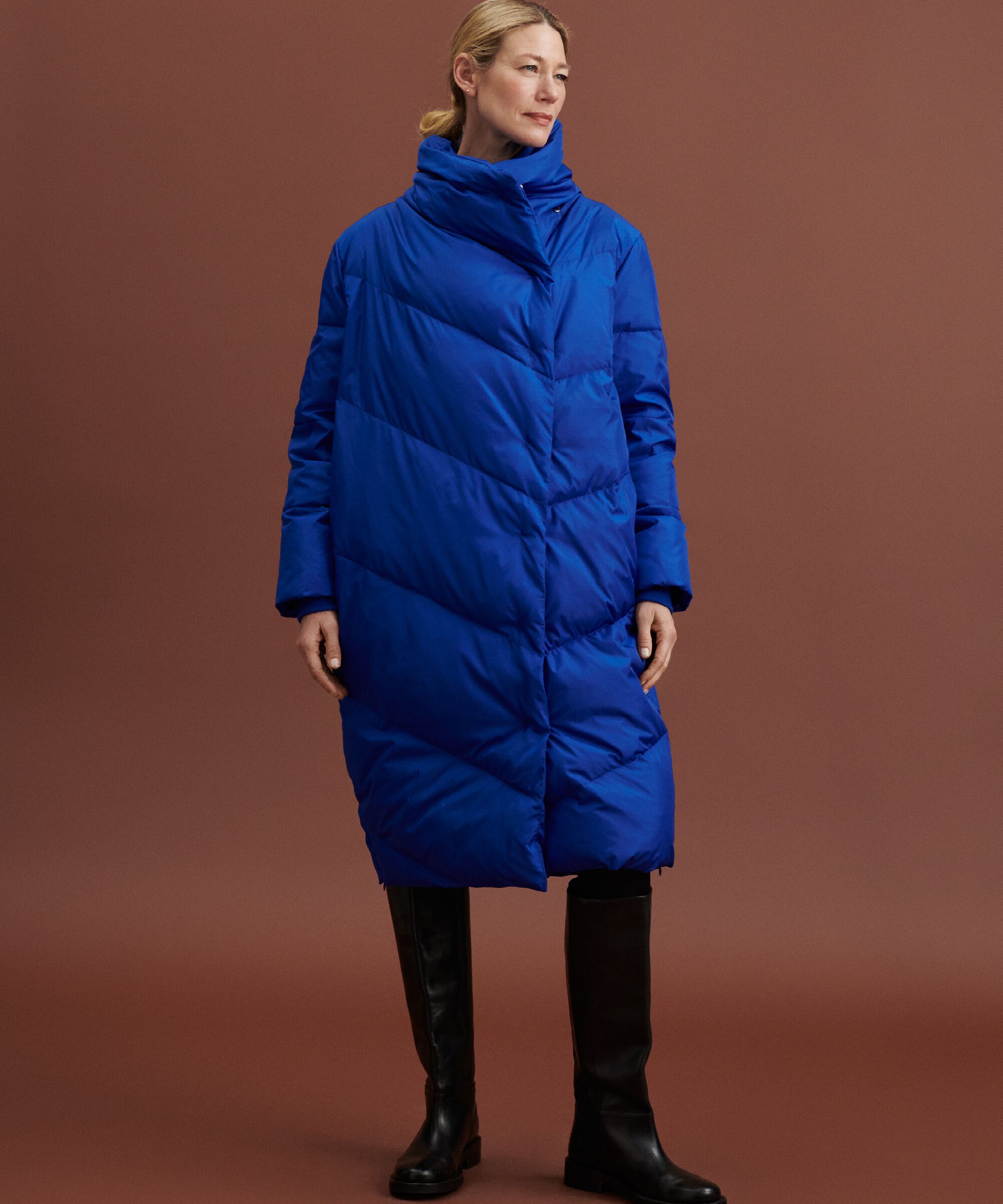 Tulla Down Coat, Surf the web