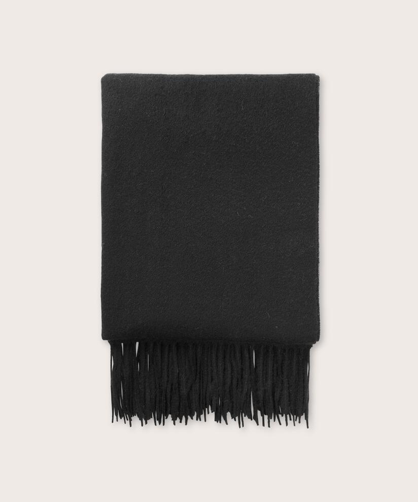 Anna Scarf, Black