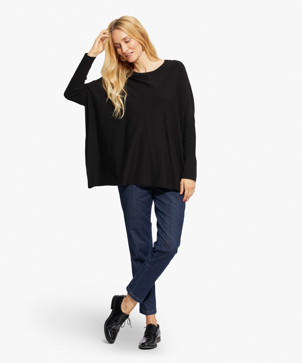 Fanasi Jumper, Black