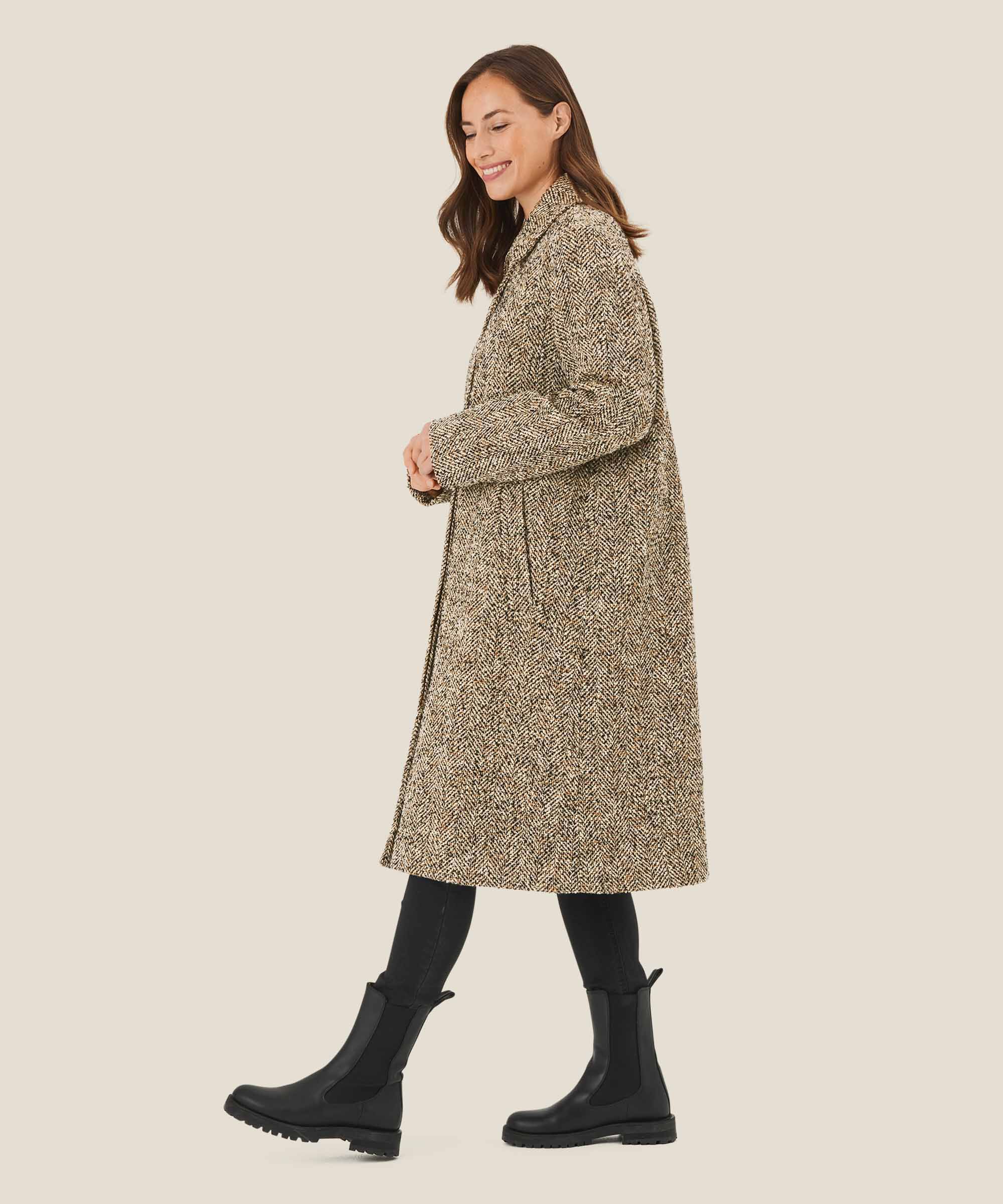 Trud Coat, Dijon